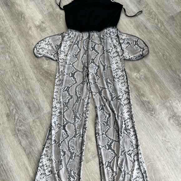 Kate and Lily romper, size 6 - Picture 7 of 7